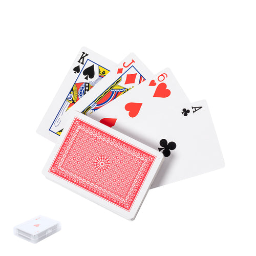 Jeu de cartes français présentées dans un étui individuel avec une finition translucide et avec un verrou de sécurité - Picas Personnalise