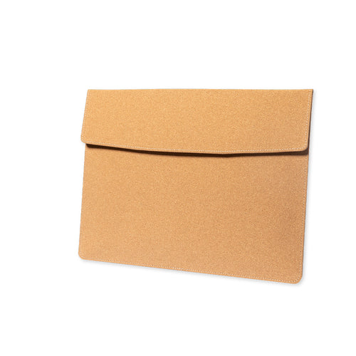 Housse pour ordinateur portable durable de qualité supérieure en liège, favorisant l'utilisation de matériaux naturels - Leyli Personnalise