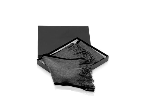 Douce et chaude écharpe confectionnée en polyester RPET chaud - Aronax Personnalise