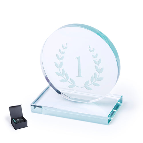 Plaque trophée en verre épais ronde et élégante sur une base carrée - Owen Personnalise